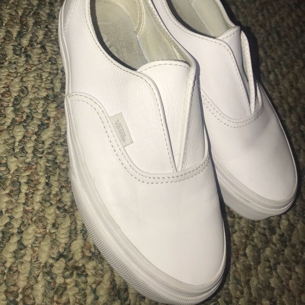 White slip on Vans